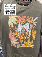 Load image into Gallery viewer, Pumpkin and flowers
